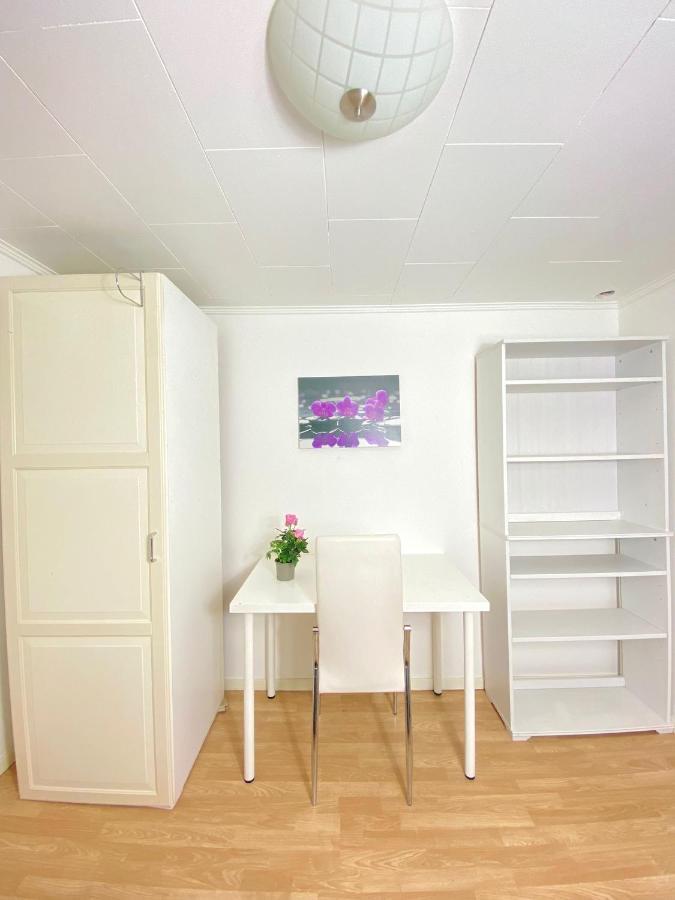 Tallkrogen Romantic House - Upper Or Lower Apartment Стокгольм Екстер'єр фото