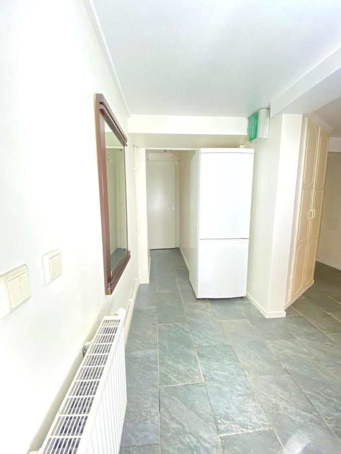 Tallkrogen Romantic House - Upper Or Lower Apartment Стокгольм Екстер'єр фото