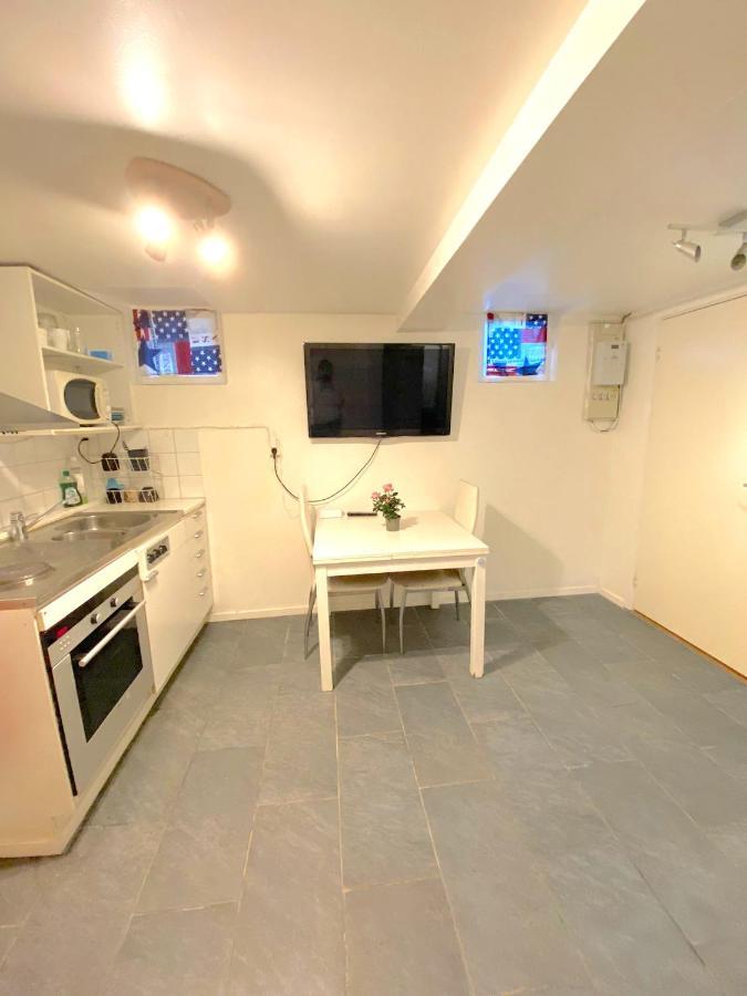Tallkrogen Romantic House - Upper Or Lower Apartment Стокгольм Екстер'єр фото