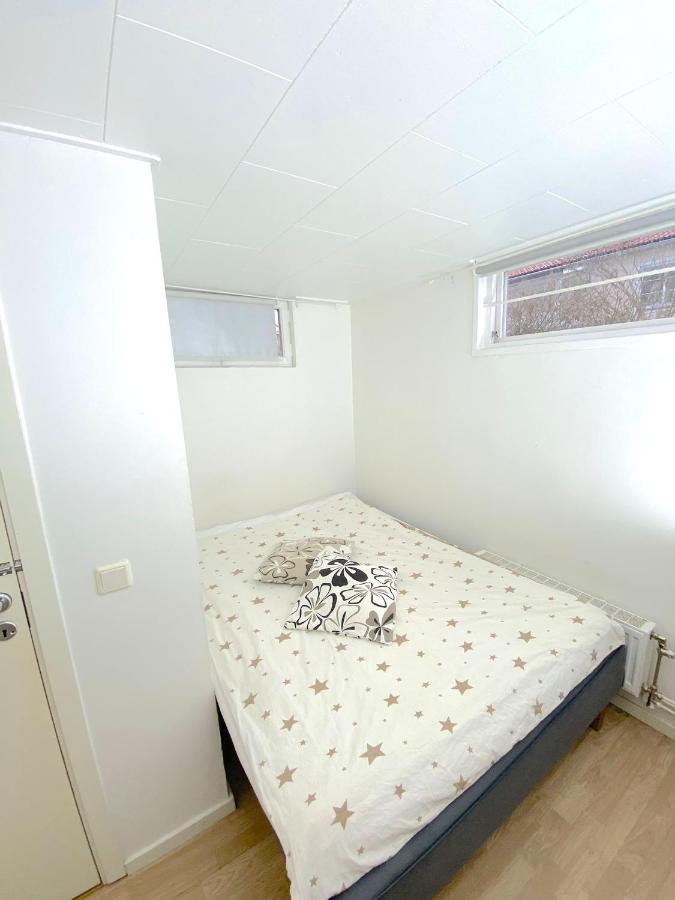 Tallkrogen Romantic House - Upper Or Lower Apartment Стокгольм Екстер'єр фото