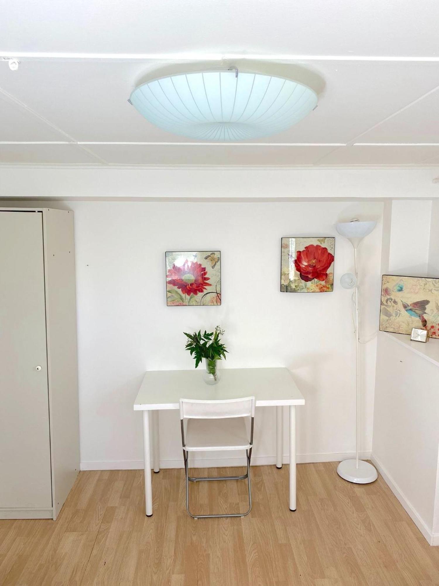 Tallkrogen Romantic House - Upper Or Lower Apartment Стокгольм Екстер'єр фото